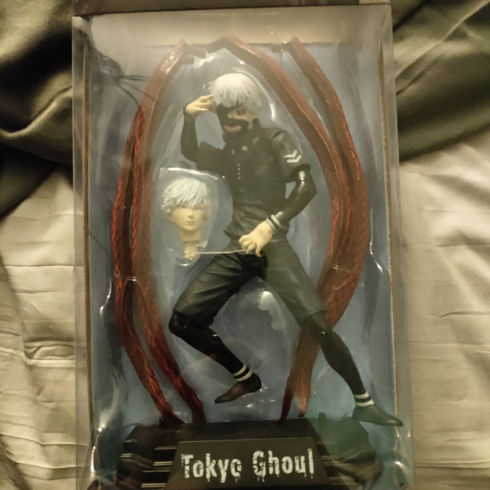 COPY - Tokyo Ghoul figure